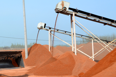 <b>DPF建筑垃圾破碎機</b>