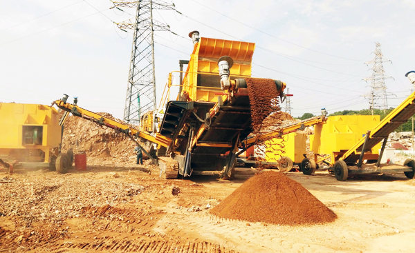 履帶式移動破碎站