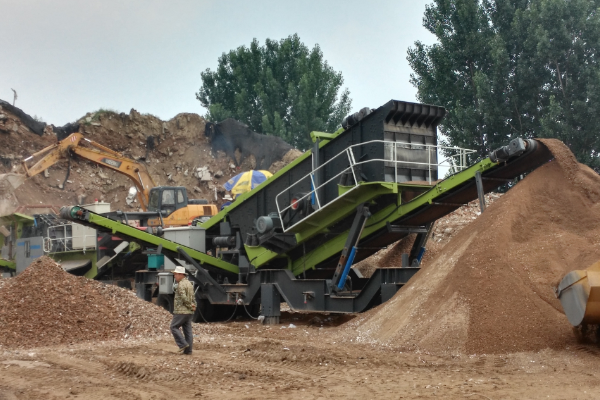 輪胎式移動(dòng)破碎站 輪胎式移動(dòng)破碎站